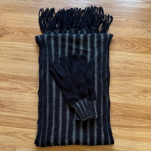 Nordstrom Black and Gray Knit Gloves ✨ NWOT - Picture 1 of 7